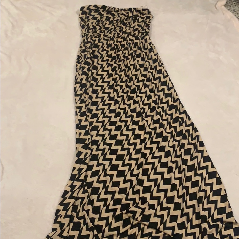 strapless dress with pockets